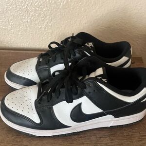 Nike Black and White Women's Sneakers